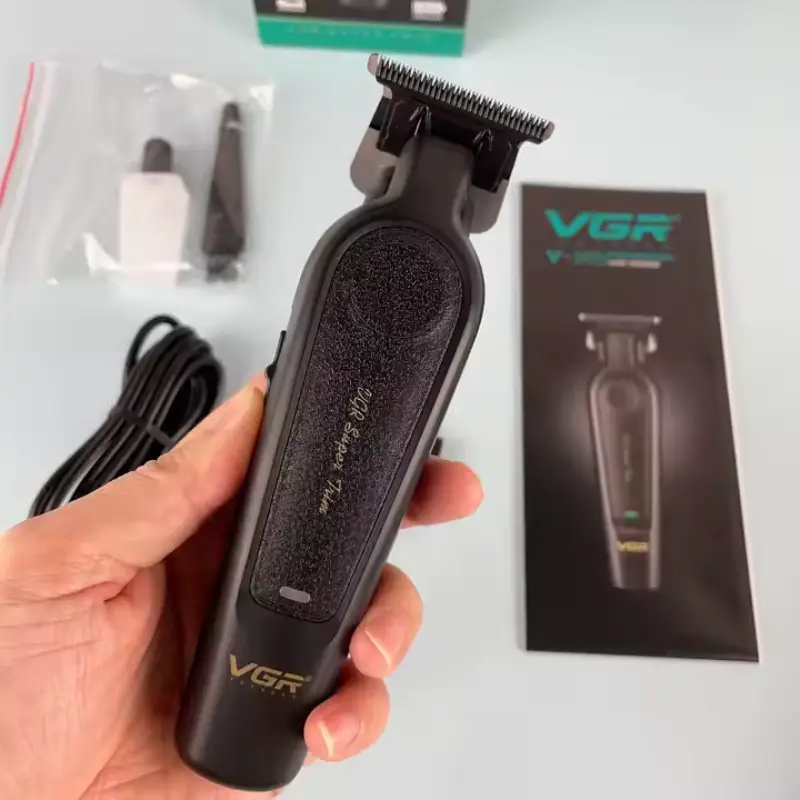 ماشین اصلاح وی جی آر مدل VGR V-995 با تیغه استیل ضد زنگ و برش مستقیم